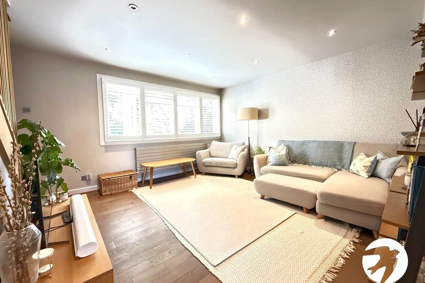 2 bedroom property for sale in London | Robinson Jackson