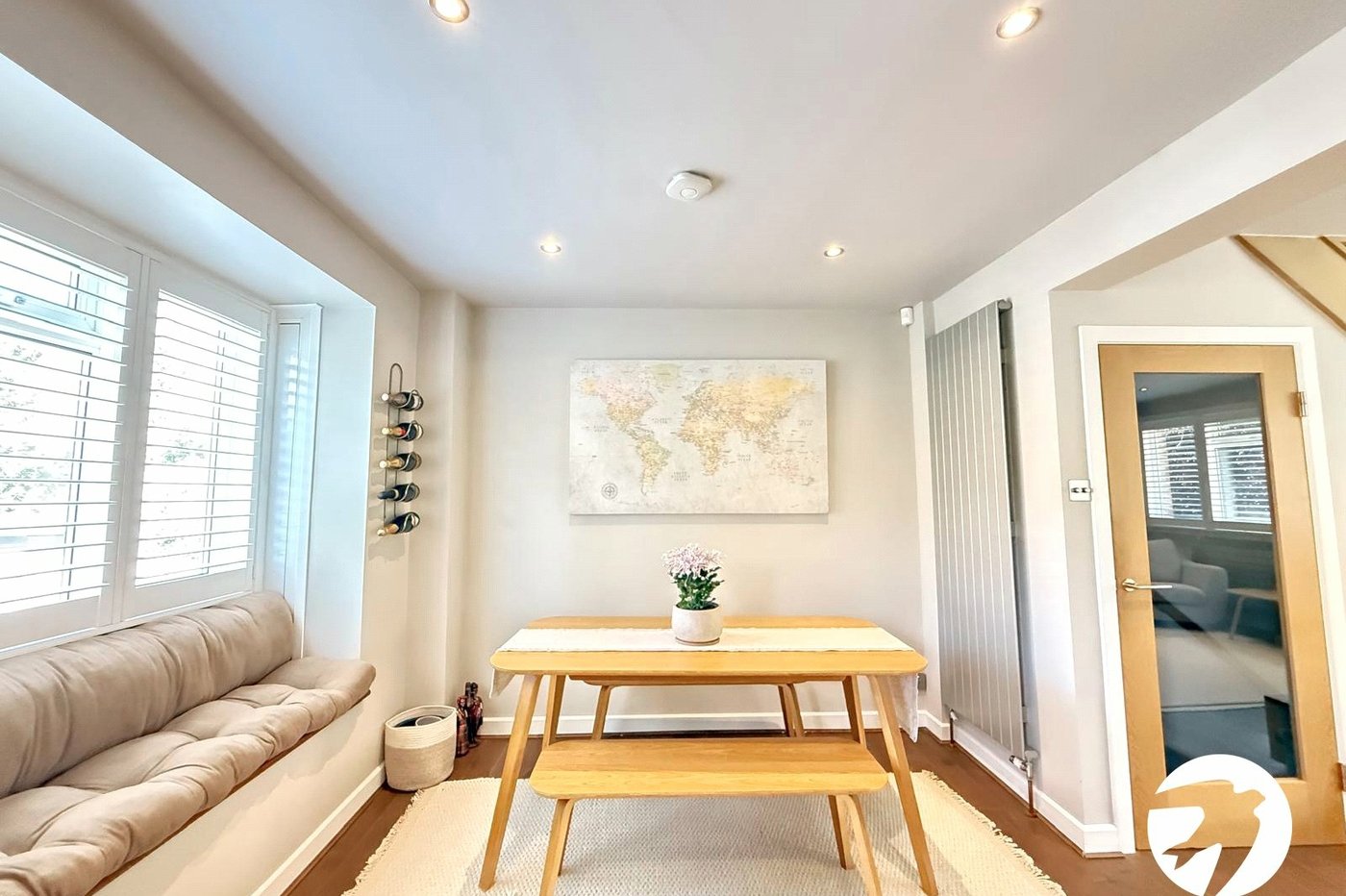 2 bedroom property for sale in London | Robinson Jackson