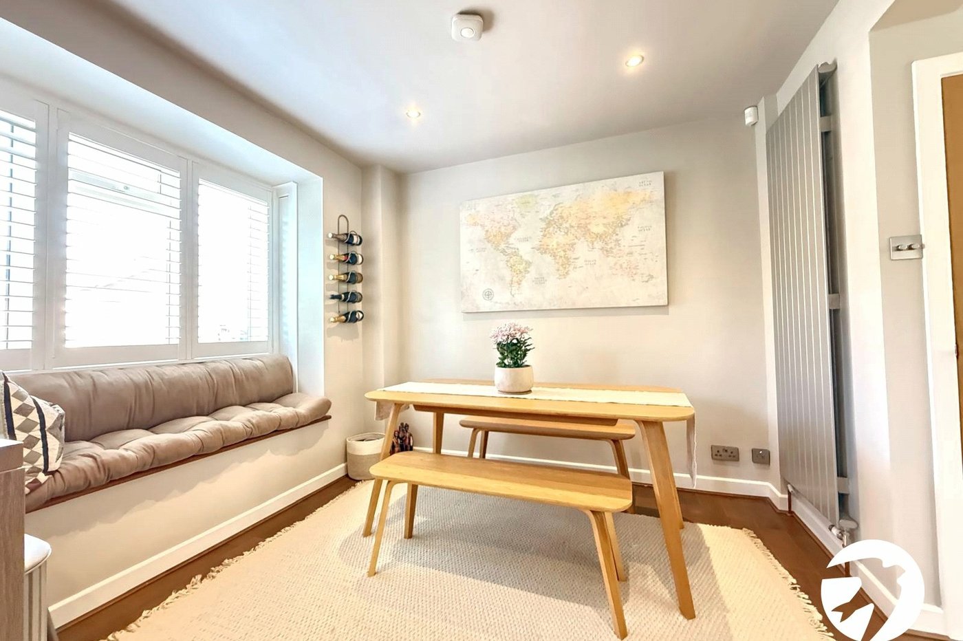 2 bedroom property for sale in London | Robinson Jackson