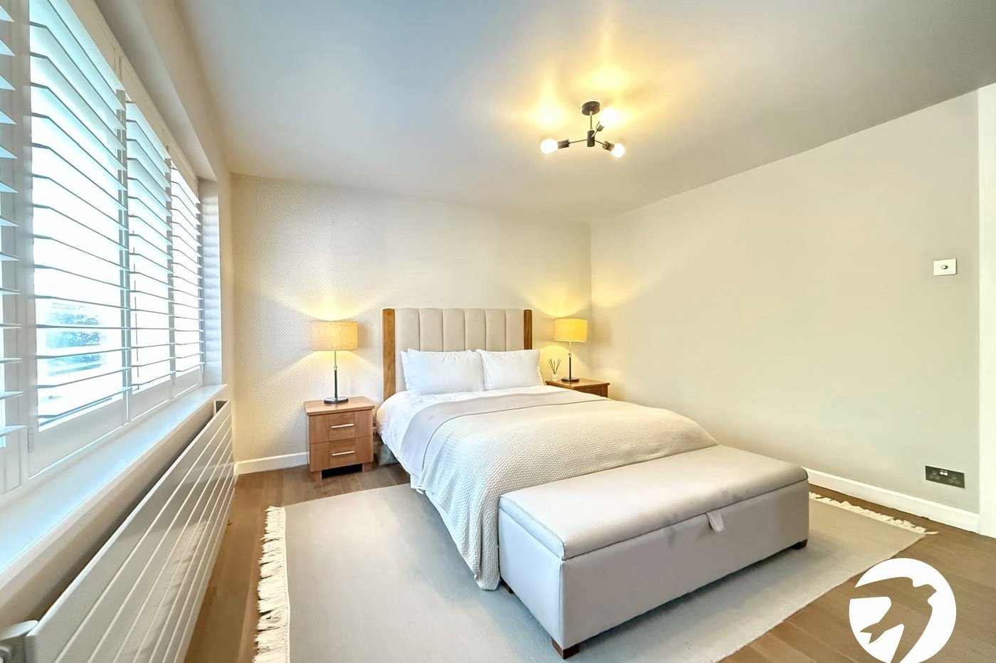2 bedroom property for sale in London | Robinson Jackson