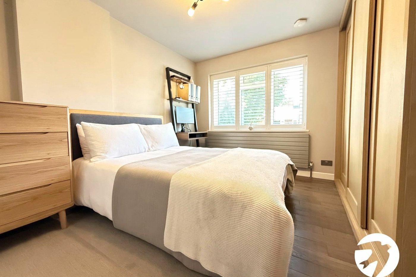 2 bedroom property for sale in London | Robinson Jackson