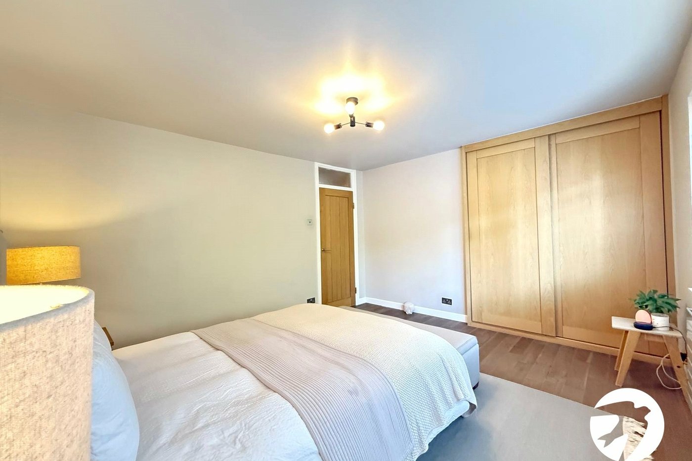 2 bedroom property for sale in London | Robinson Jackson
