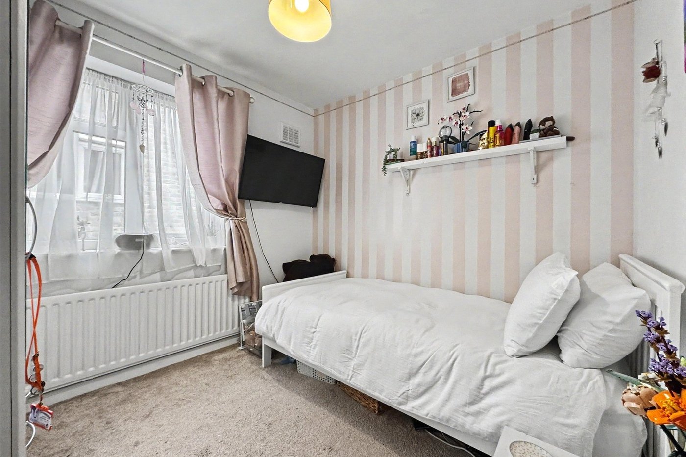 3 bedroom house for sale in Twydall | Robinson Michael & Jackson