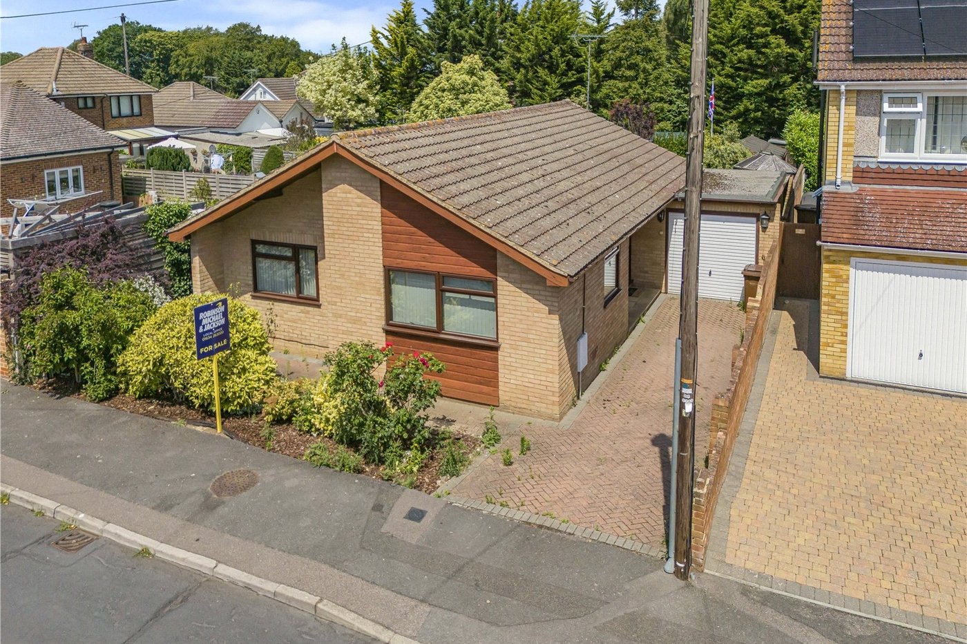 3 bedroom bungalow for sale in Gillingham | Robinson Michael & Jackson