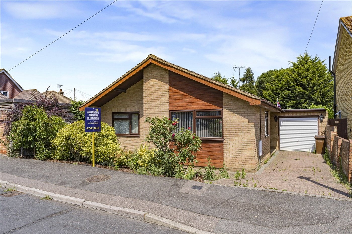 3 bedroom bungalow for sale in Gillingham | Robinson Michael & Jackson