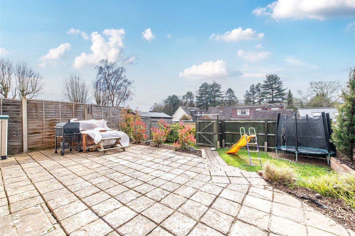 3 bedroom house for sale in Istead Rise | Robinson Michael & Jackson