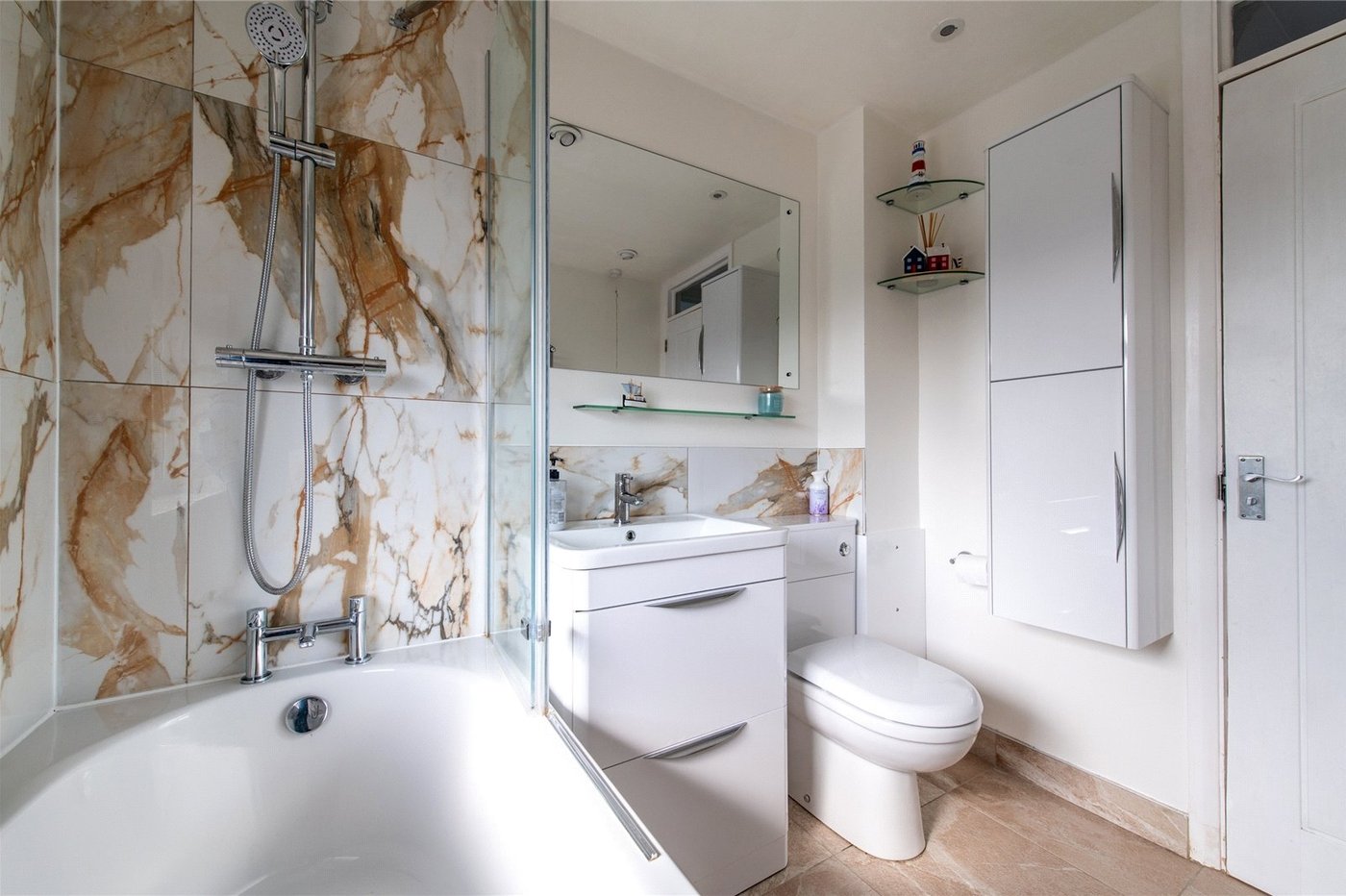 3 bedroom house for sale in Istead Rise | Robinson Michael & Jackson