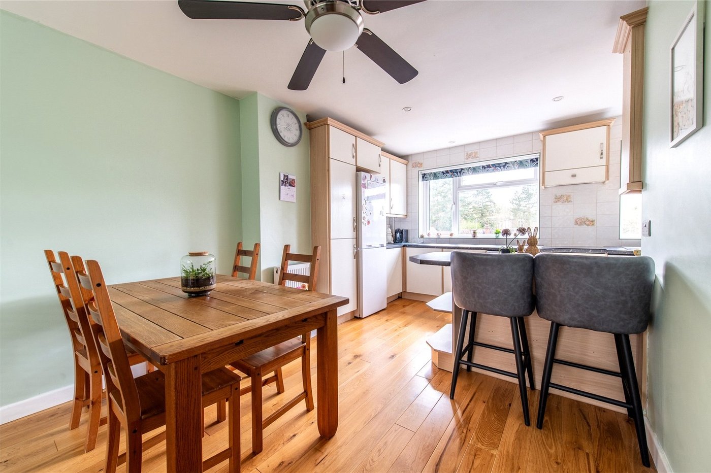 3 bedroom house for sale in Istead Rise | Robinson Michael & Jackson