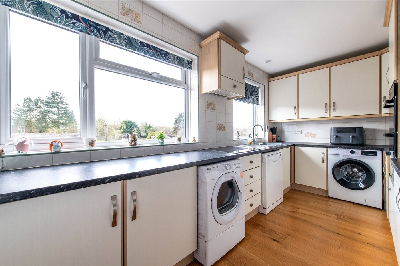 3 bedroom house for sale in Istead Rise | Robinson Michael & Jackson