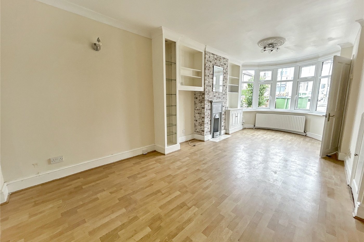 2 bedroom house for sale in Sidcup | Robinson Jackson