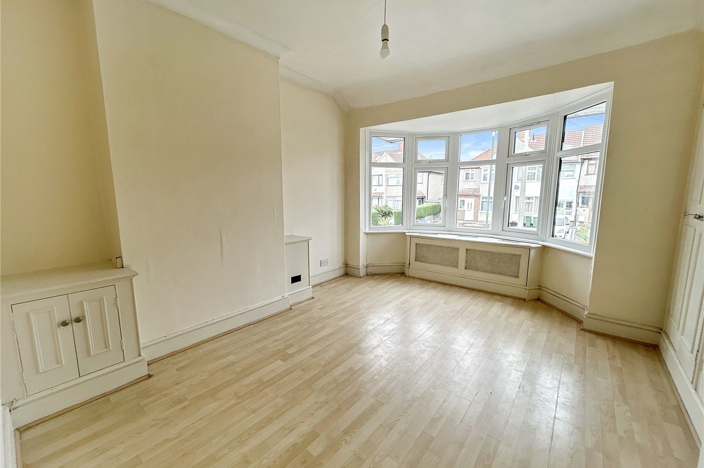 2 bedroom house for sale in Sidcup | Robinson Jackson