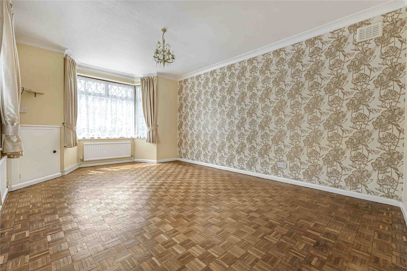 3 bedroom bungalow for sale in Rochester | Robinson Michael & Jackson