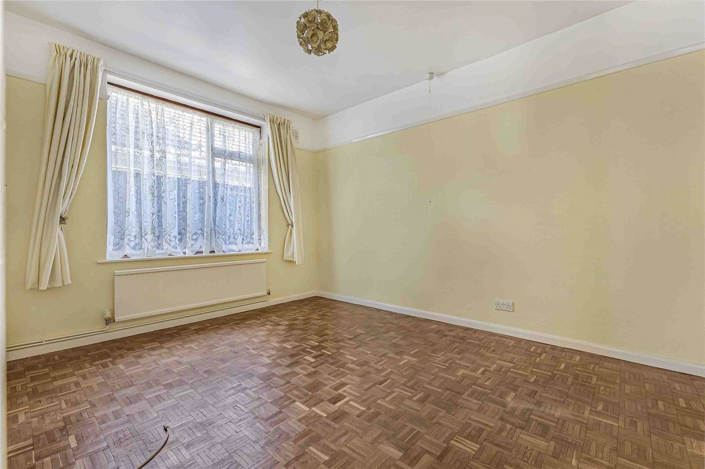 3 bedroom bungalow for sale in Rochester | Robinson Michael & Jackson