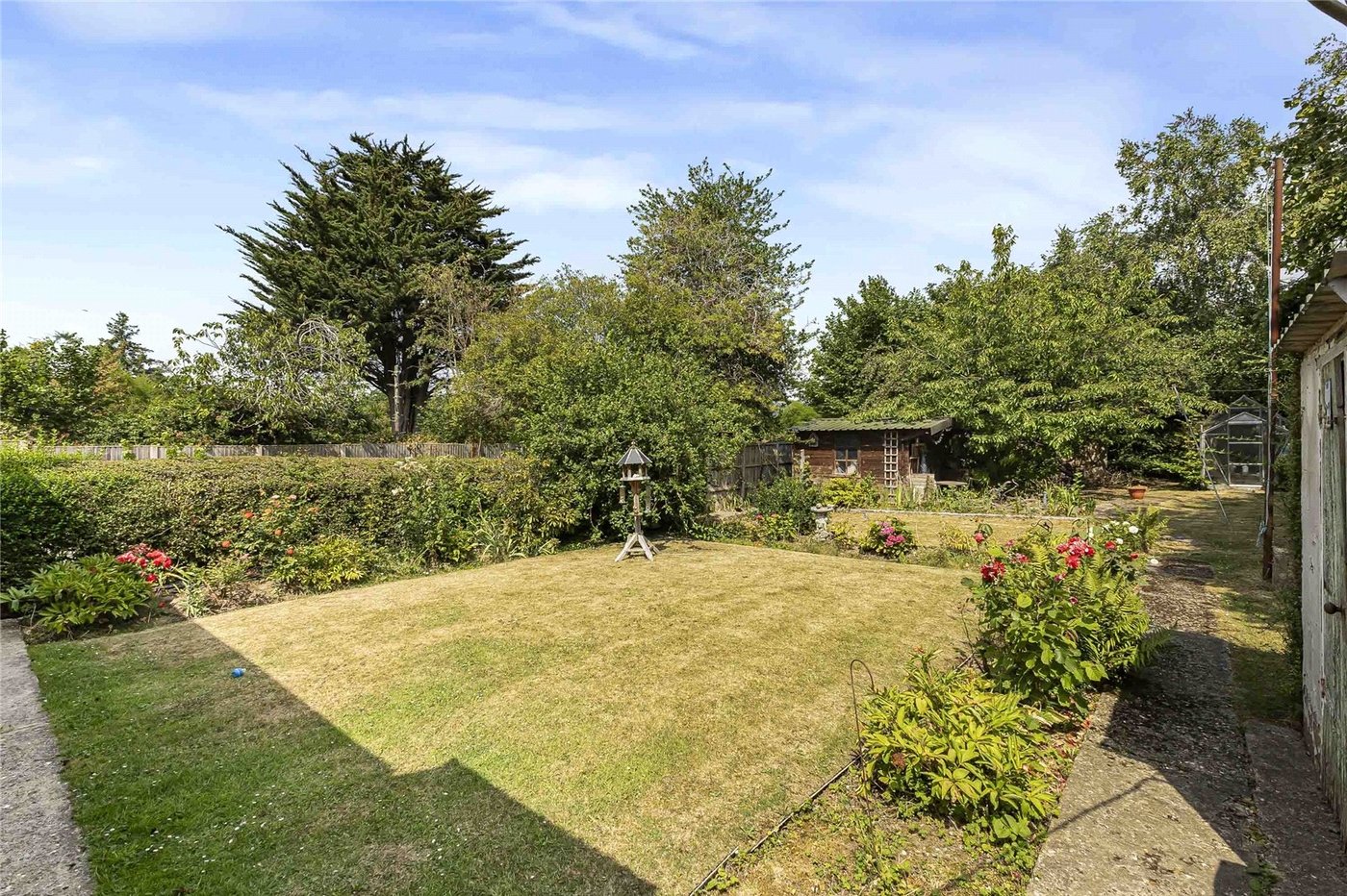 3 bedroom bungalow for sale in Rochester | Robinson Michael & Jackson