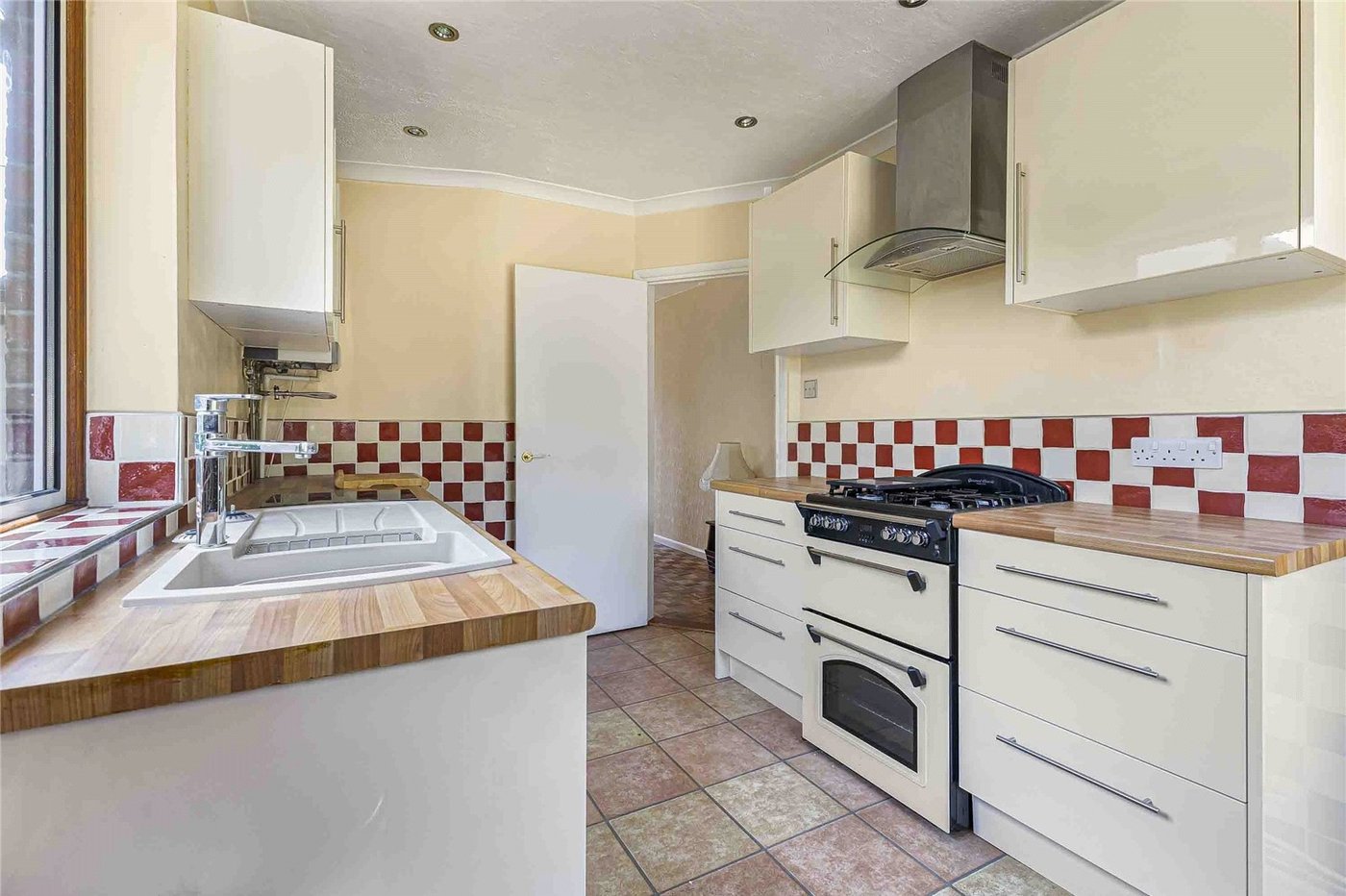 3 bedroom bungalow for sale in Rochester | Robinson Michael & Jackson