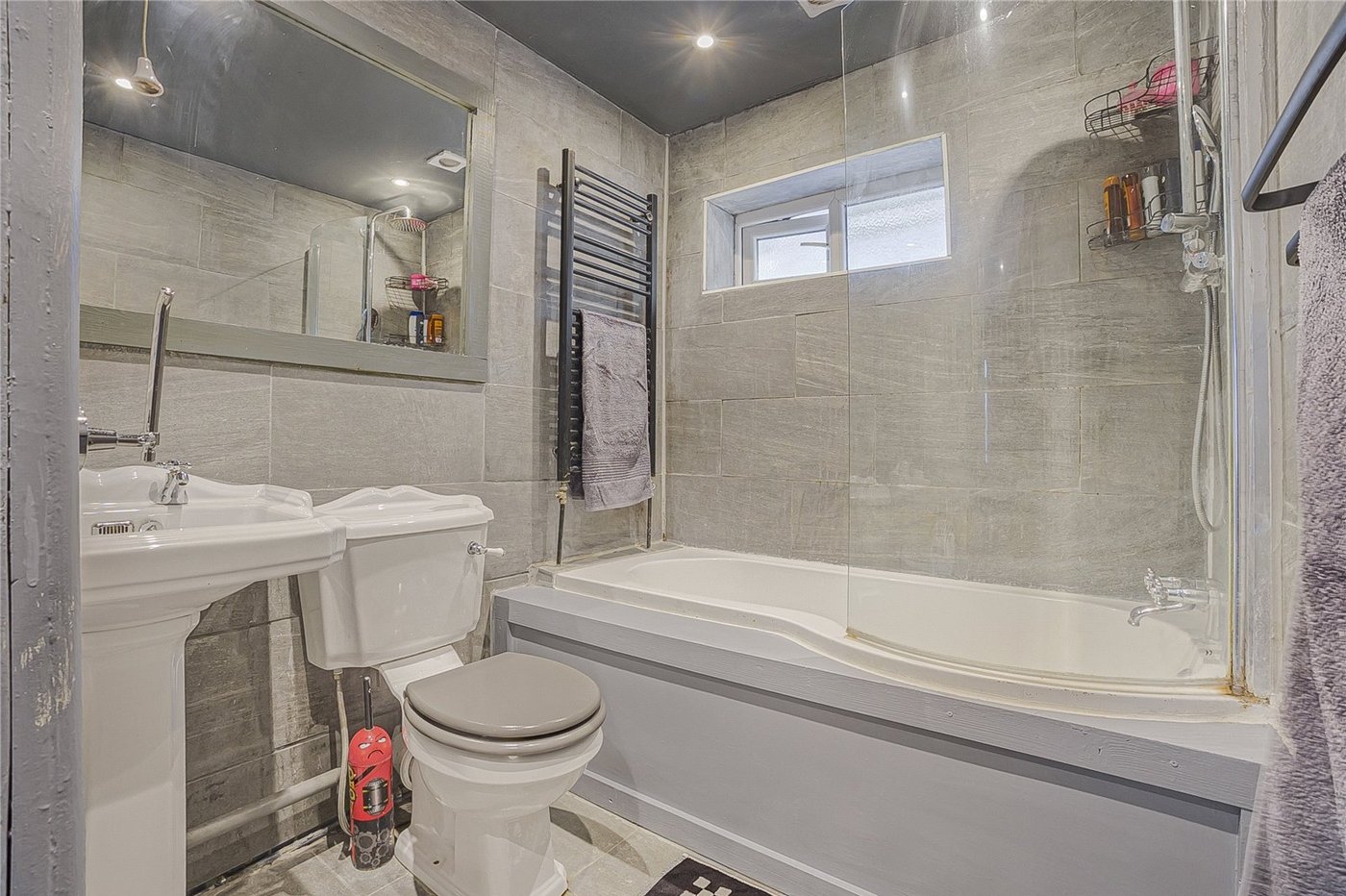 4 bedroom house for sale in Hextable | Robinson Jackson