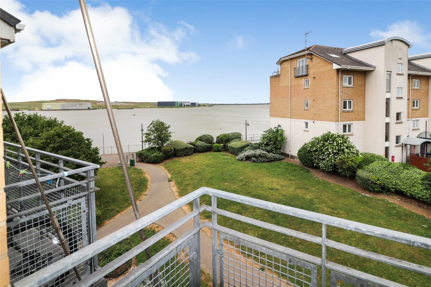 2 bedroom property for sale in Erith | Robinson Jackson