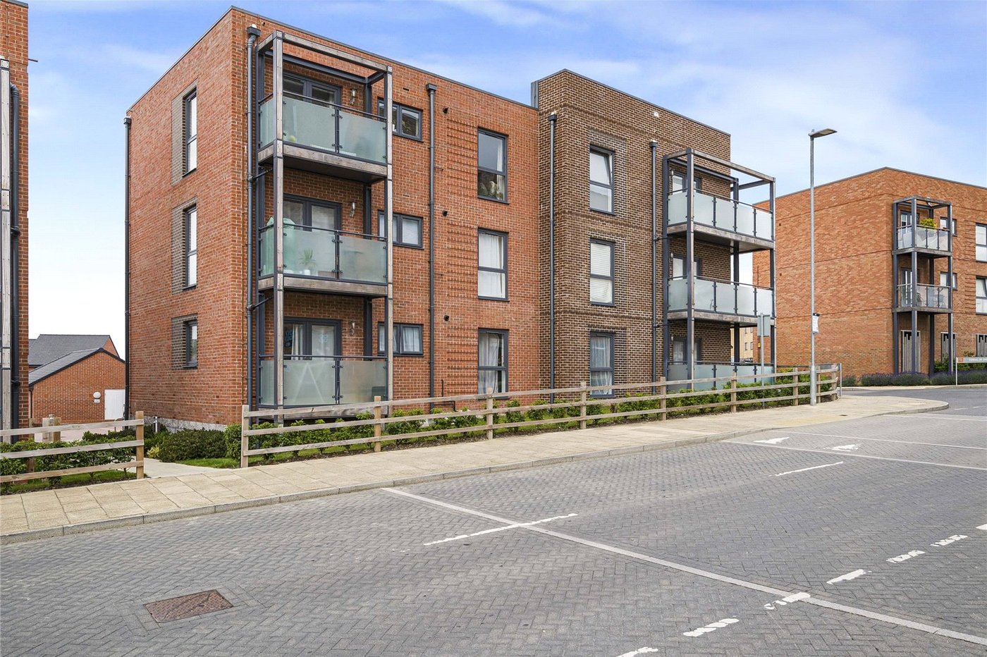 2 bedroom property for sale in Castle Hill | Robinson Jackson