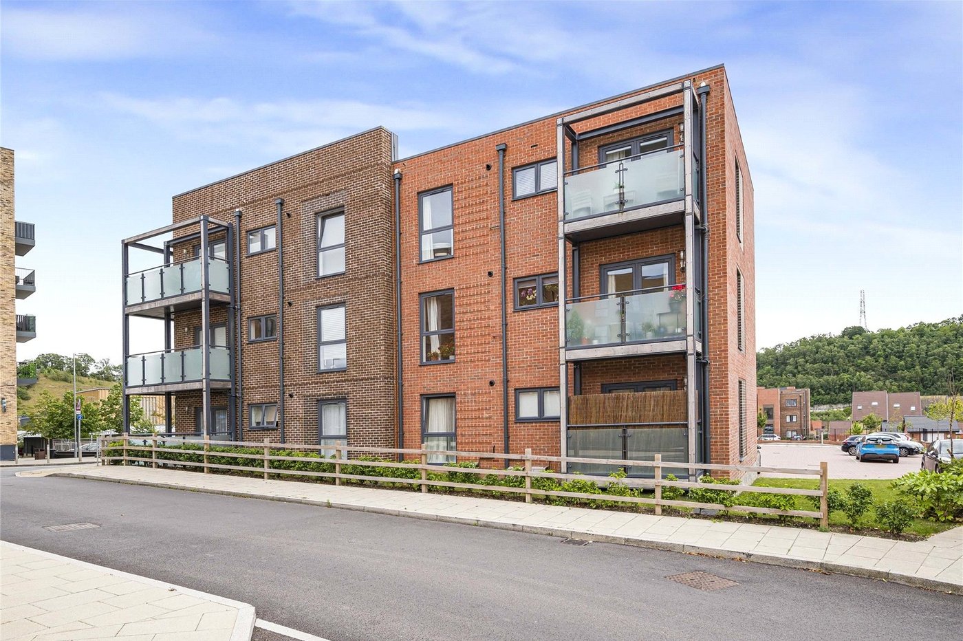 2 bedroom property for sale in Castle Hill | Robinson Jackson