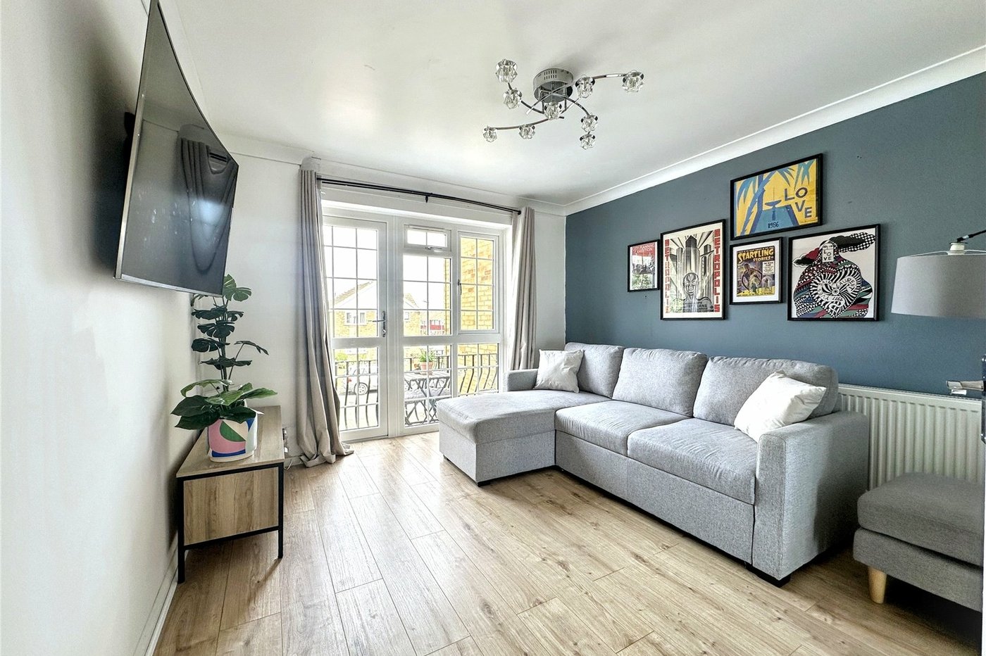 4 bedroom property for sale in Rainham | Robinson Michael & Jackson