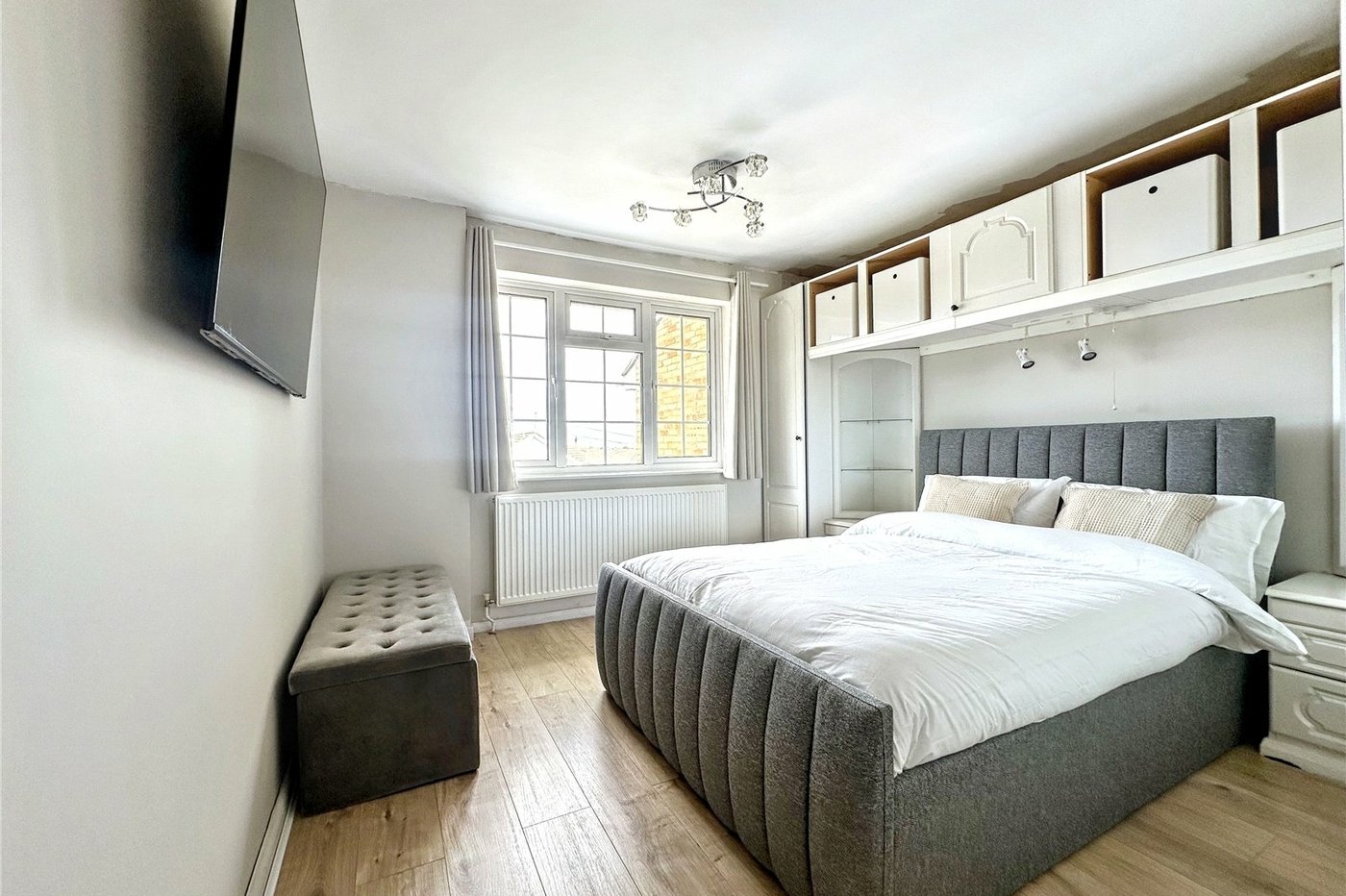 4 bedroom property for sale in Rainham | Robinson Michael & Jackson