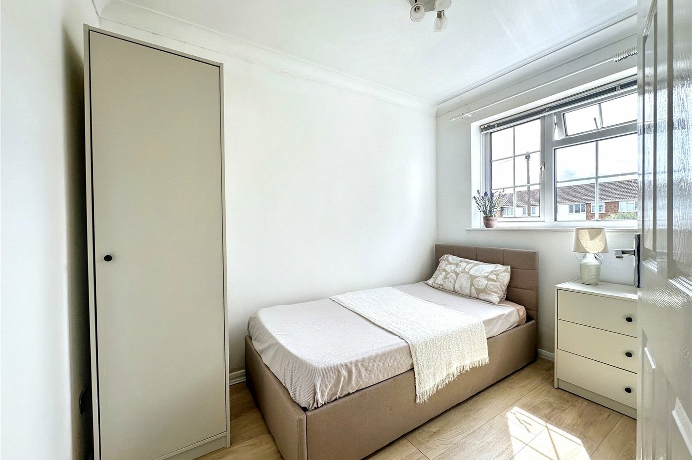 4 bedroom property for sale in Rainham | Robinson Michael & Jackson