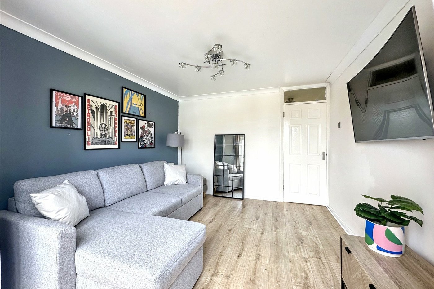 4 bedroom property for sale in Rainham | Robinson Michael & Jackson