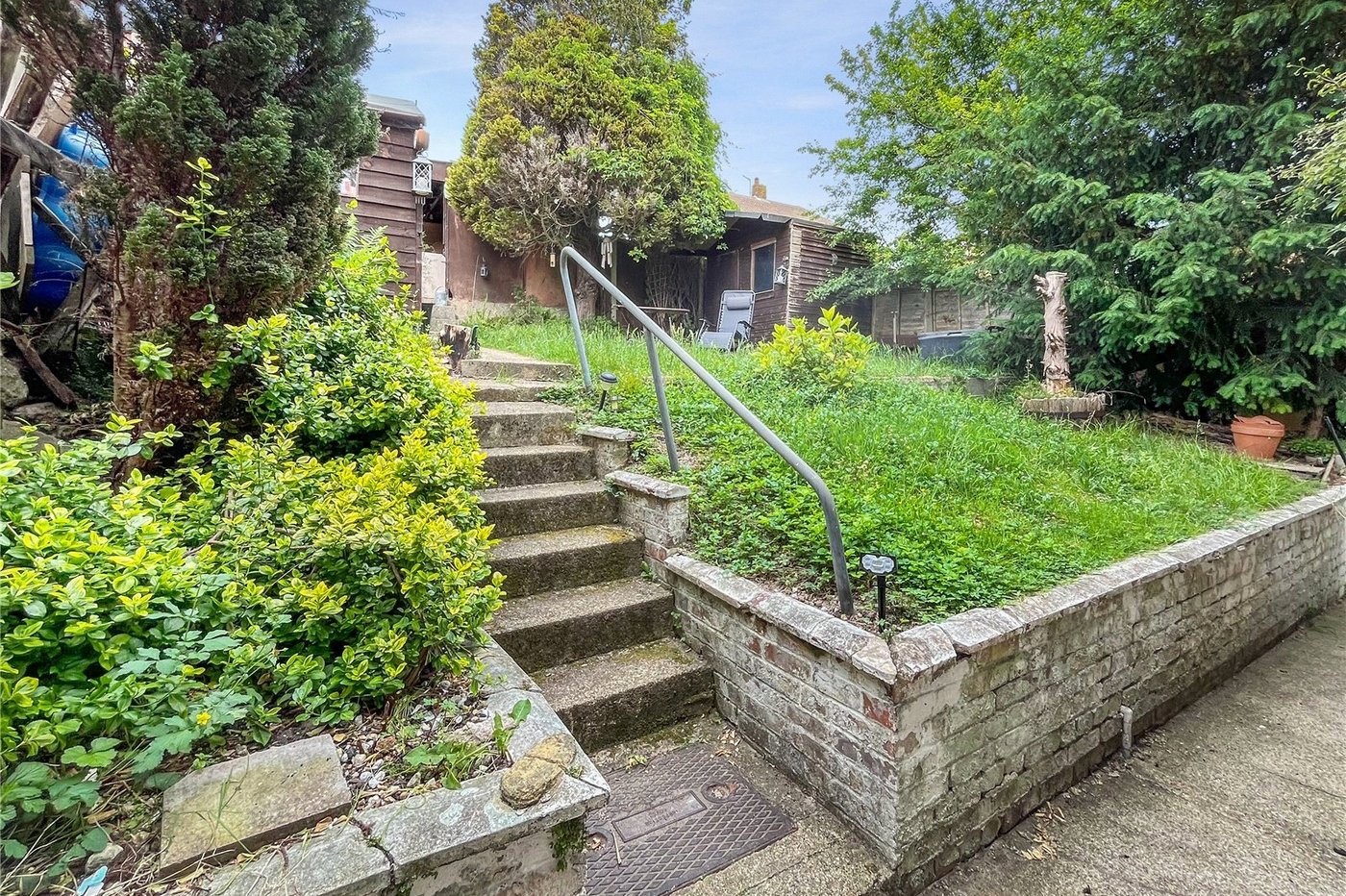2 bedroom house for sale in Davis Estate | Robinson Michael & Jackson