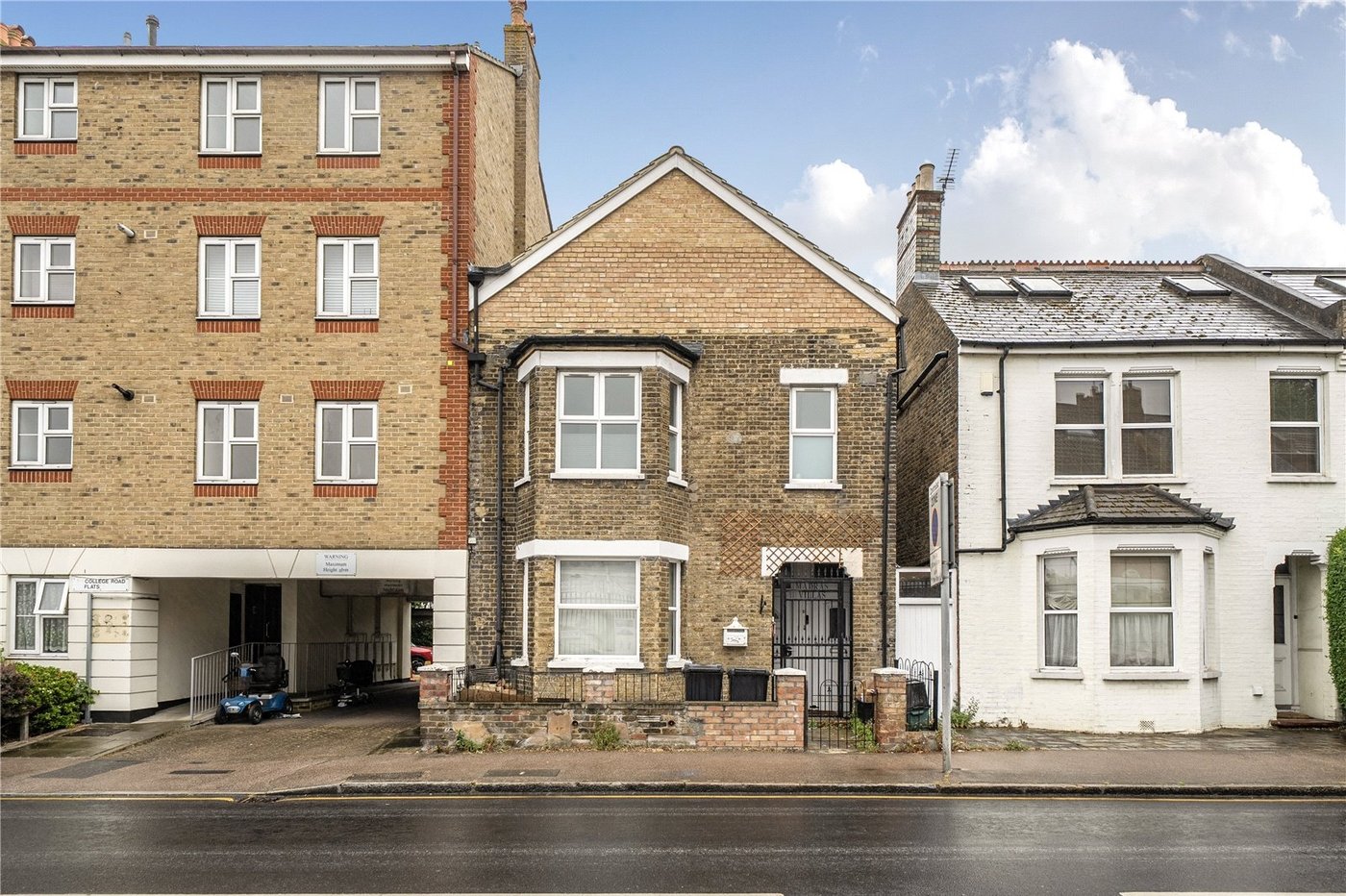 2 bedroom property for sale in College Road | Robinson Jackson