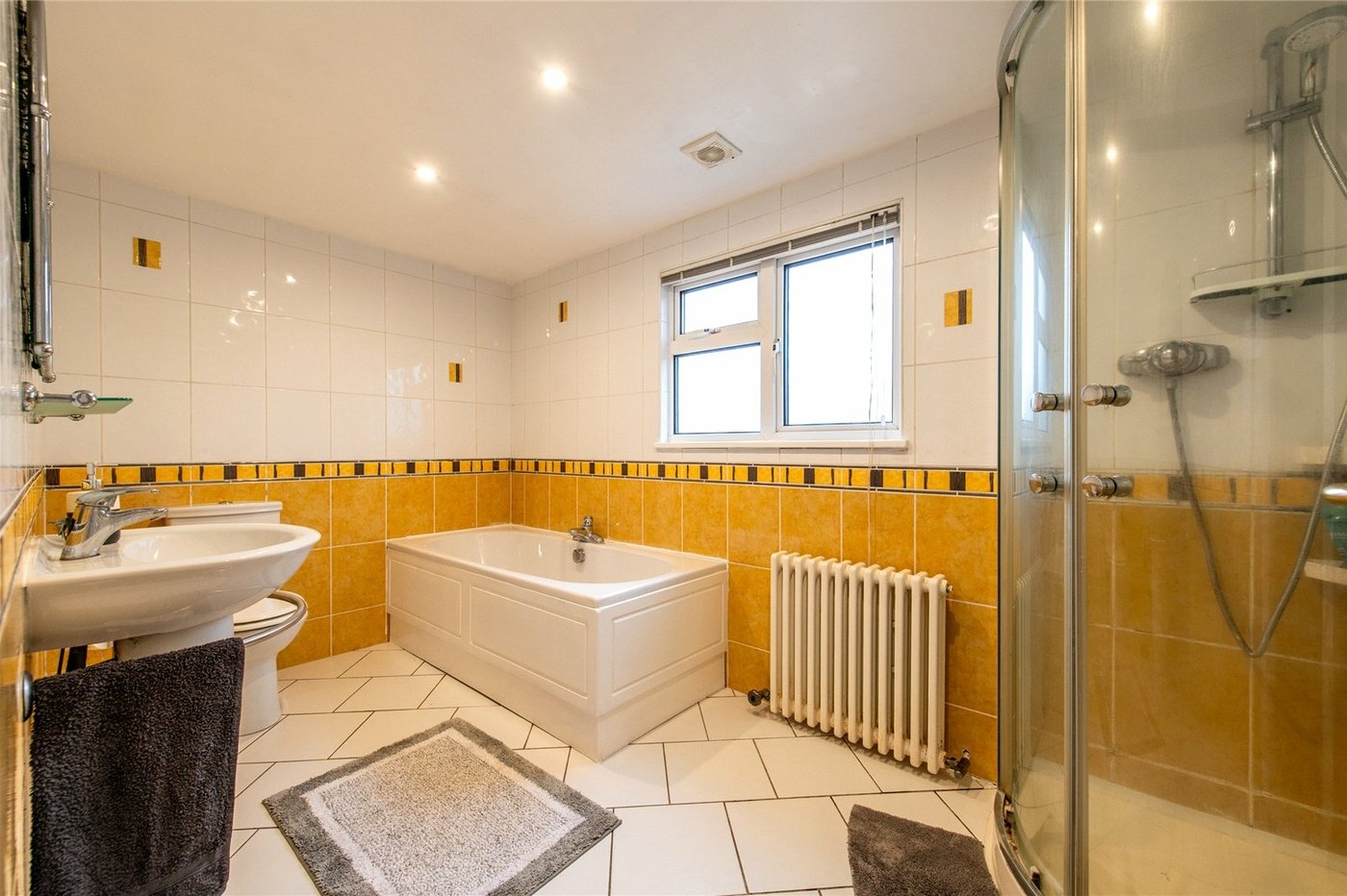 4 bedroom property for sale in Rainham | Robinson Michael & Jackson