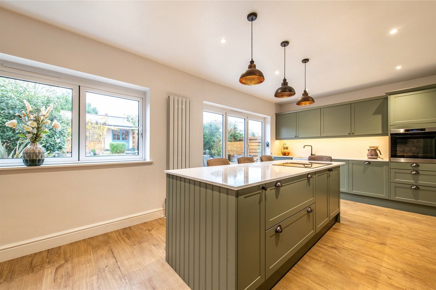 4 bedroom property for sale in Rainham | Robinson Michael & Jackson