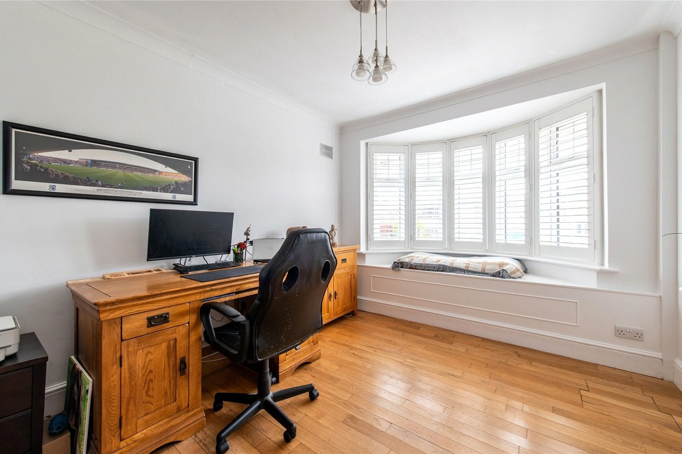 4 bedroom property for sale in Rainham | Robinson Michael & Jackson