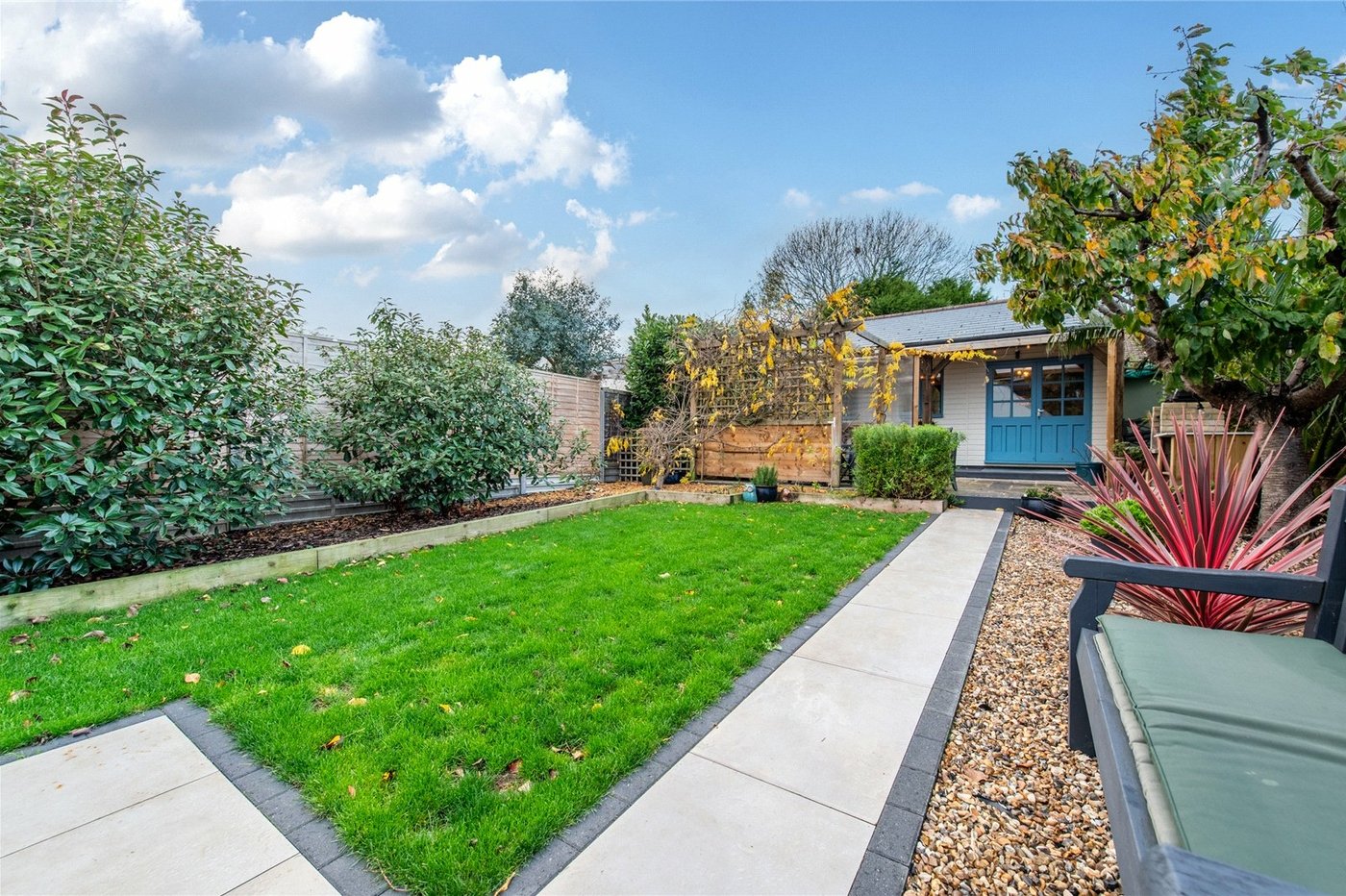 4 bedroom property for sale in Rainham | Robinson Michael & Jackson