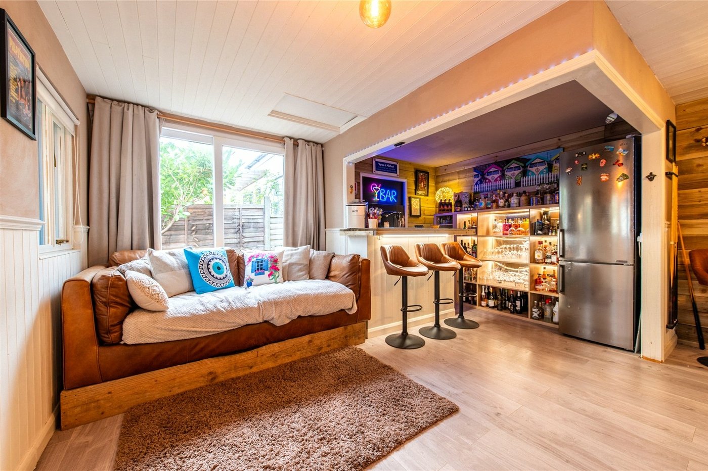 4 bedroom property for sale in Rainham | Robinson Michael & Jackson