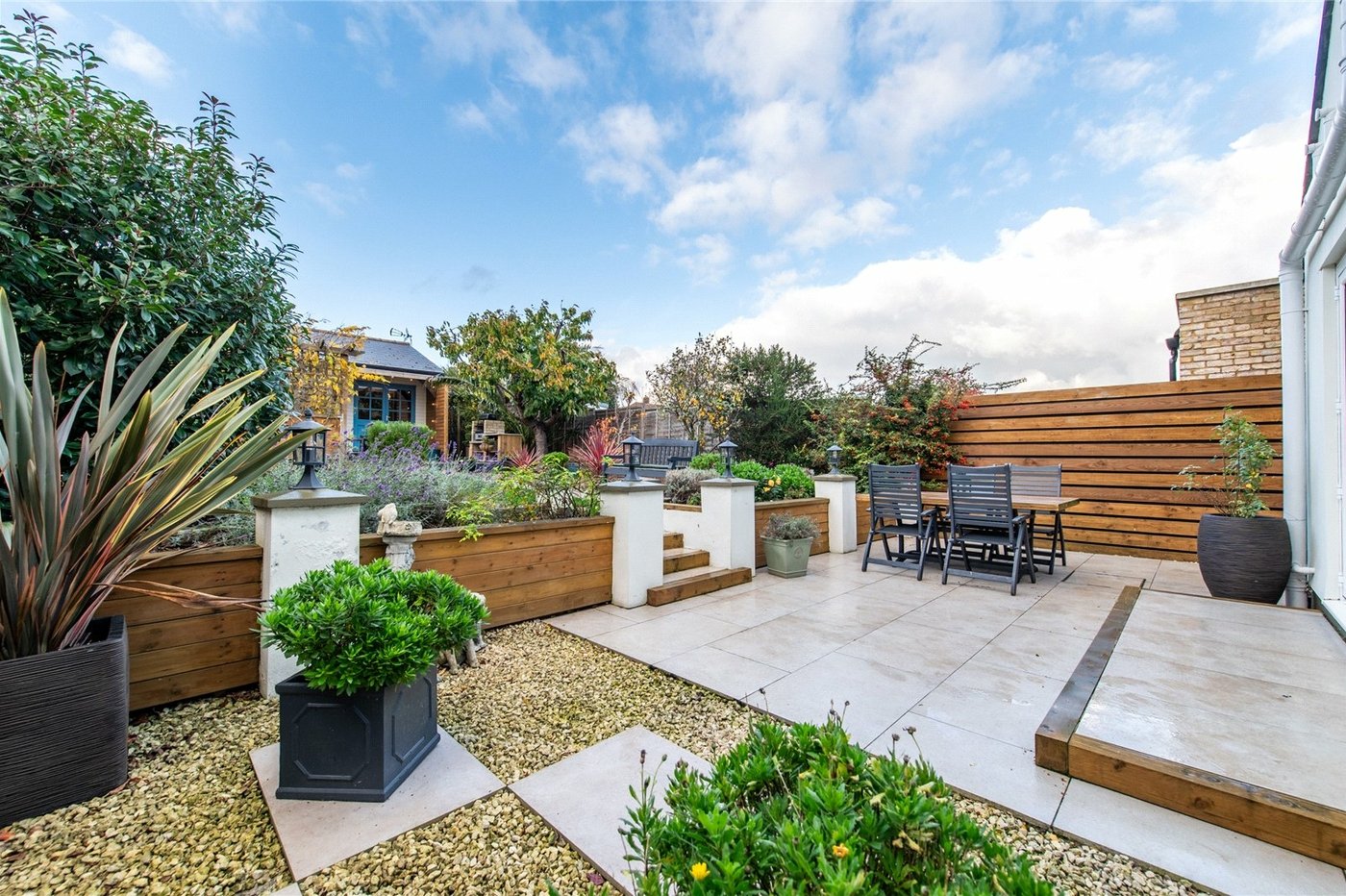 4 bedroom property for sale in Rainham | Robinson Michael & Jackson