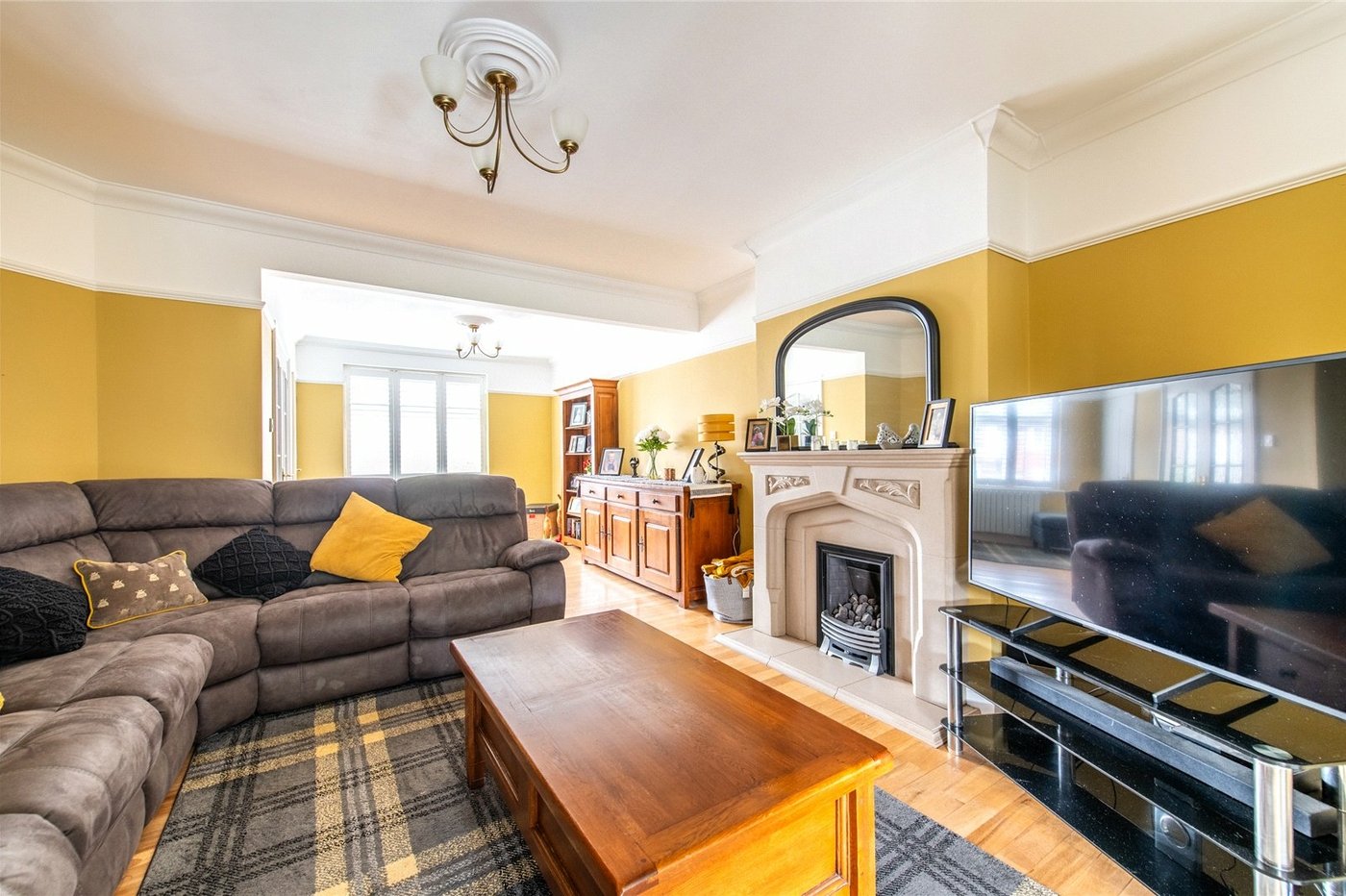 4 bedroom property for sale in Rainham | Robinson Michael & Jackson