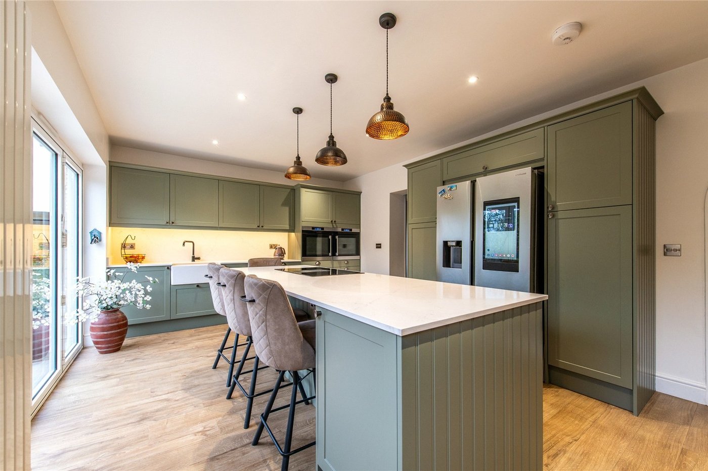 4 bedroom property for sale in Rainham | Robinson Michael & Jackson