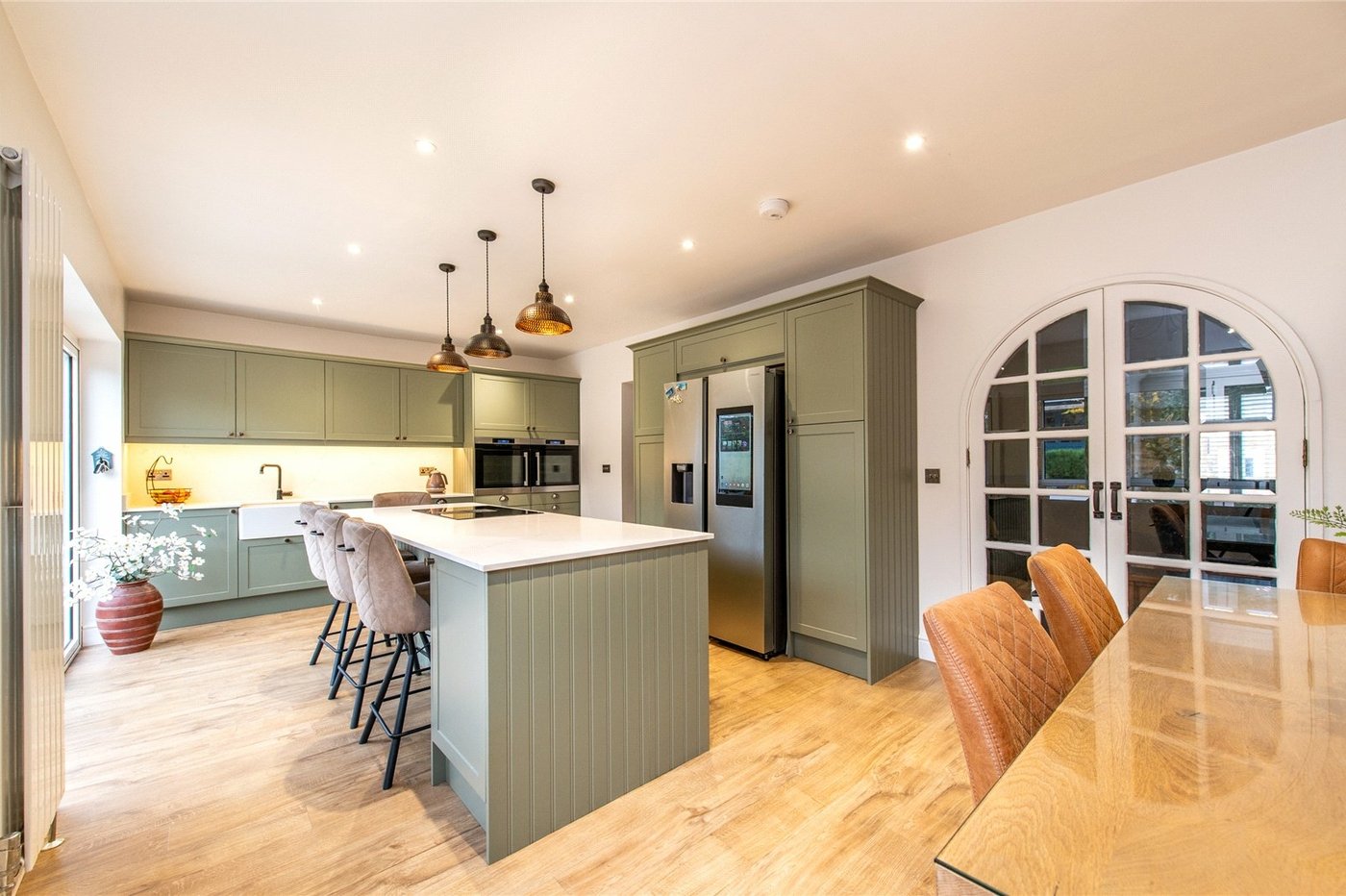 4 bedroom property for sale in Rainham | Robinson Michael & Jackson