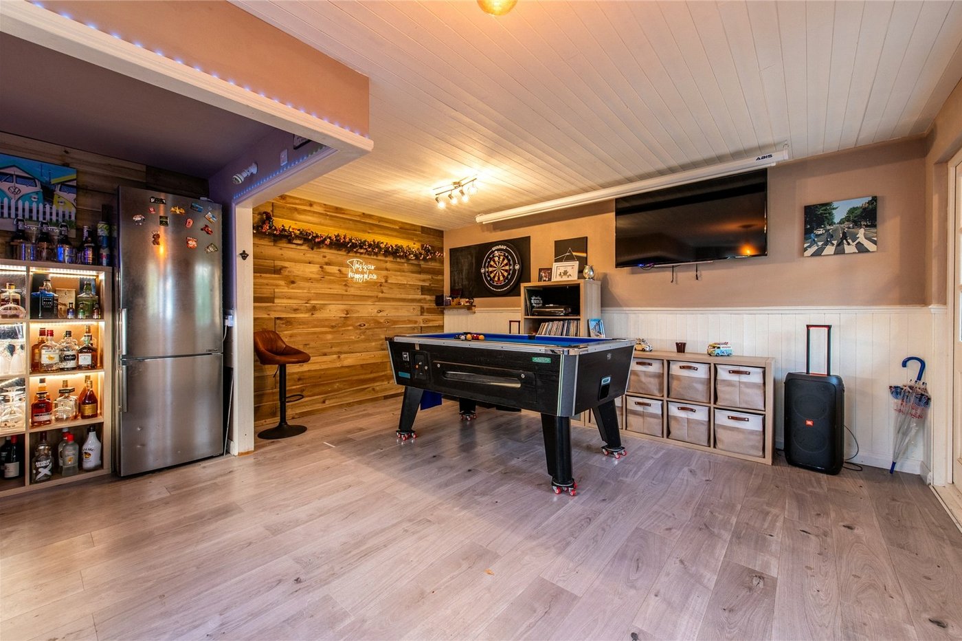 4 bedroom property for sale in Rainham | Robinson Michael & Jackson