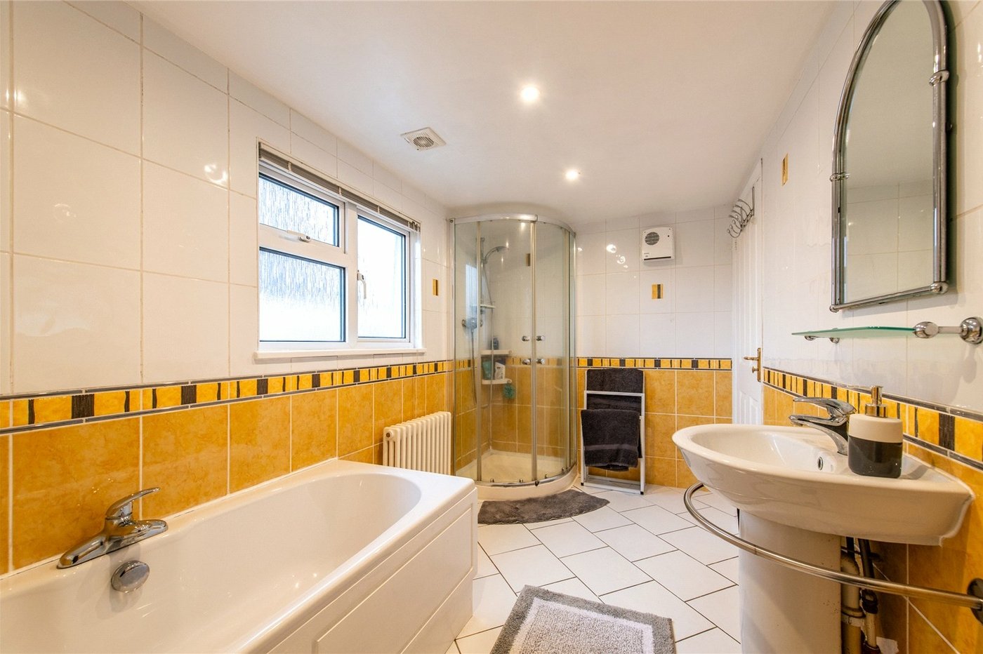 4 bedroom property for sale in Rainham | Robinson Michael & Jackson