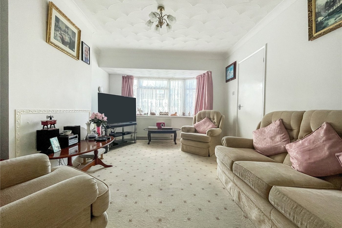 3 bedroom house for sale in Rainham | Robinson Michael & Jackson