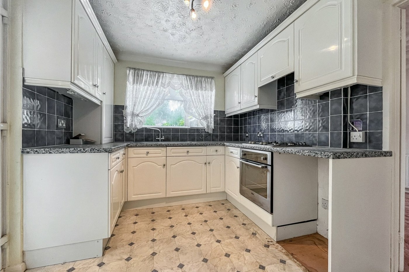 3 bedroom house for sale in Rainham | Robinson Michael & Jackson
