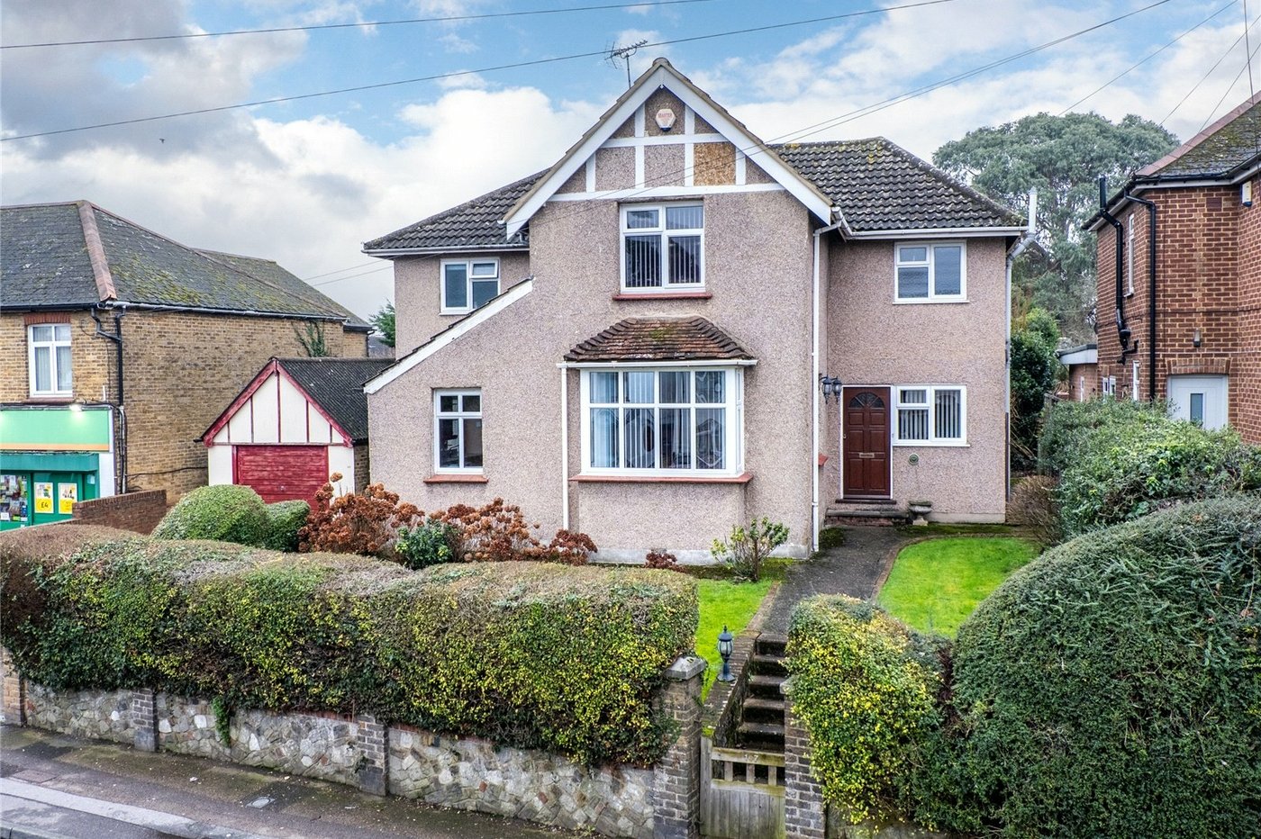 4 bedroom house for sale in Rainham | Robinson Michael & Jackson