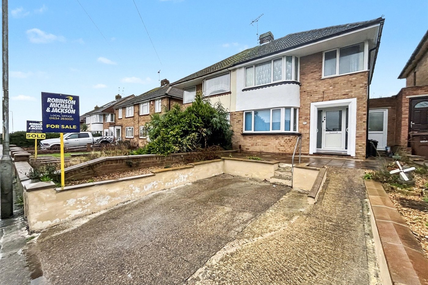 3 bedroom house for sale in Rainham | Robinson Michael & Jackson