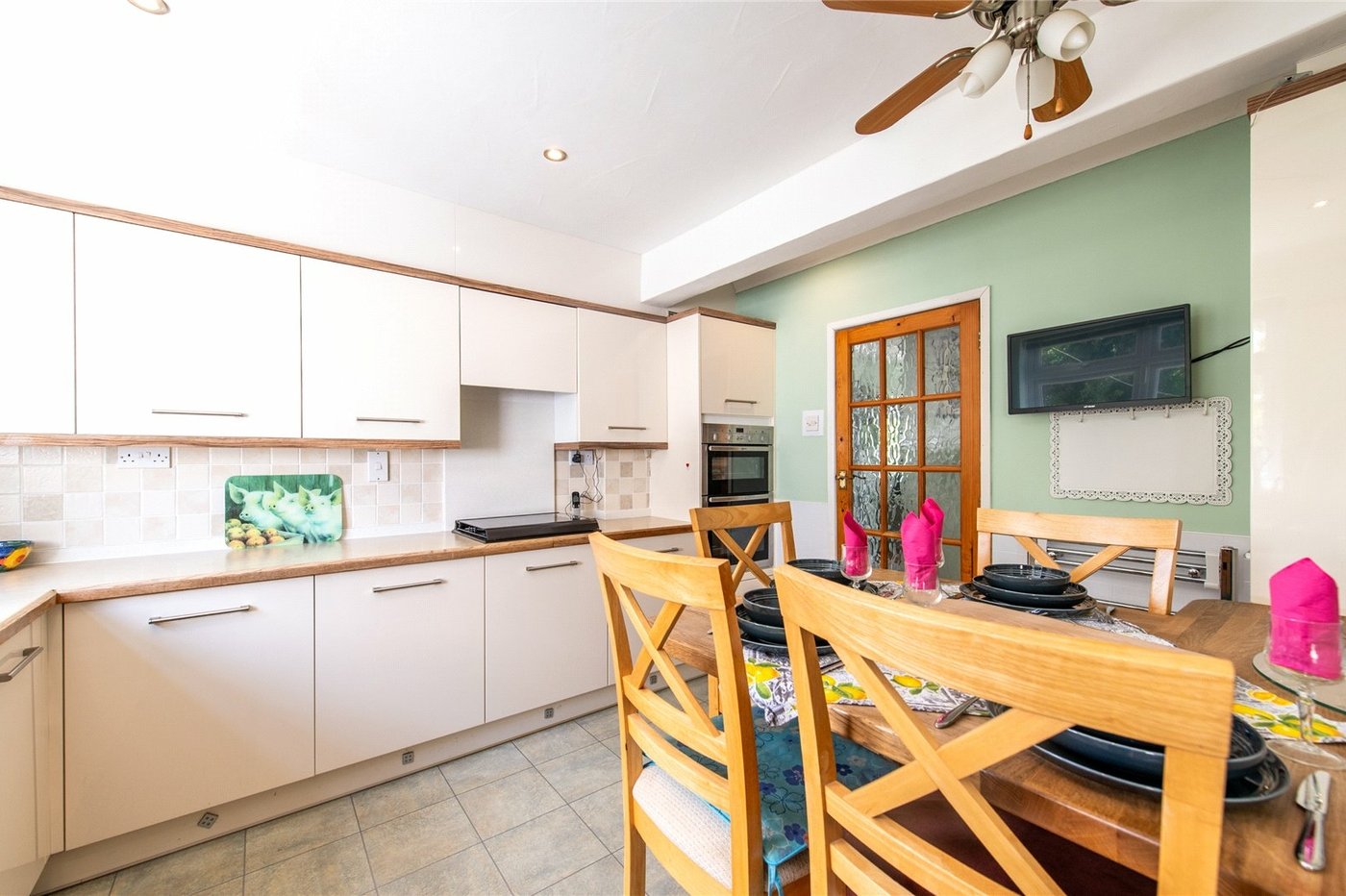 4 bedroom bungalow for sale in Wigmore | Robinson Michael & Jackson