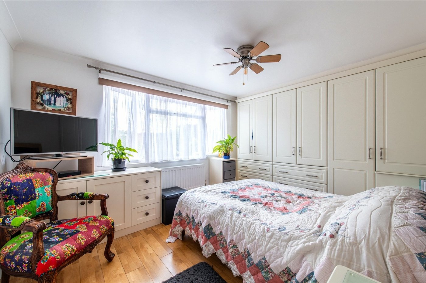 4 bedroom bungalow for sale in Wigmore | Robinson Michael & Jackson