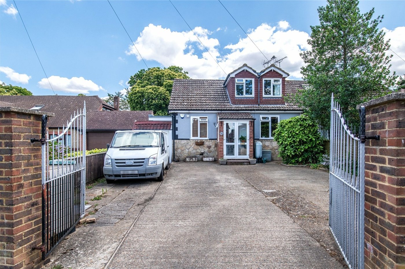 4 bedroom bungalow for sale in Wigmore | Robinson Michael & Jackson