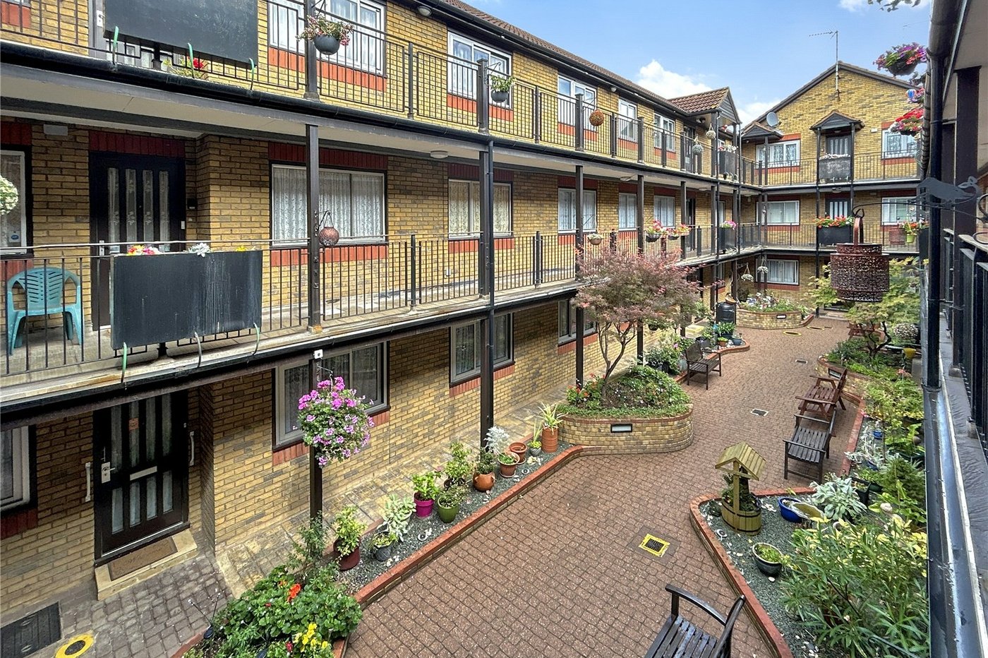 2 bedroom property for sale in Sidcup | Robinson Jackson