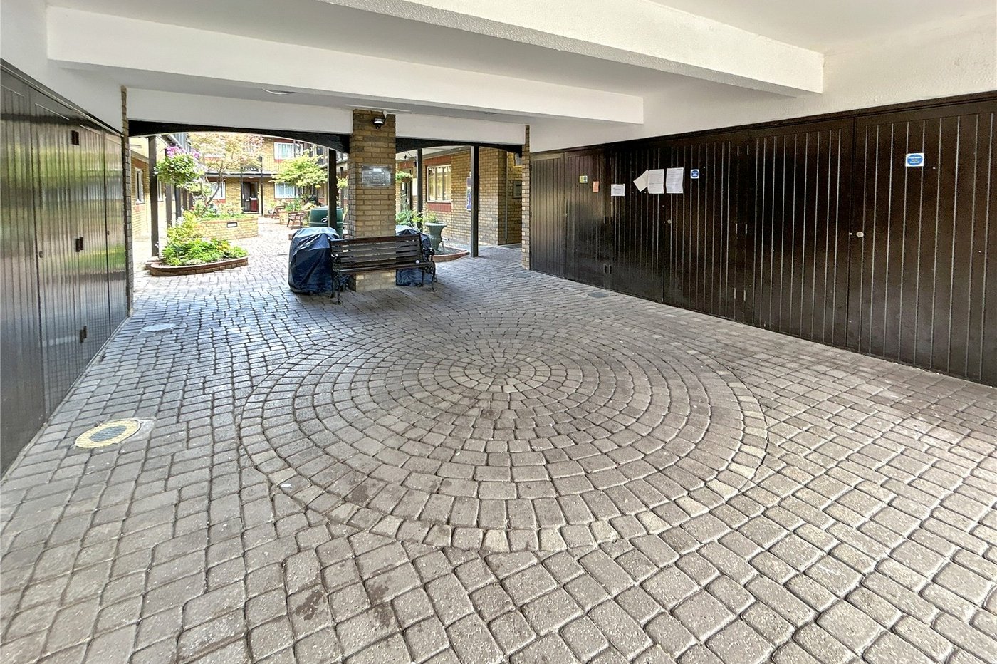 2 bedroom property for sale in Sidcup | Robinson Jackson