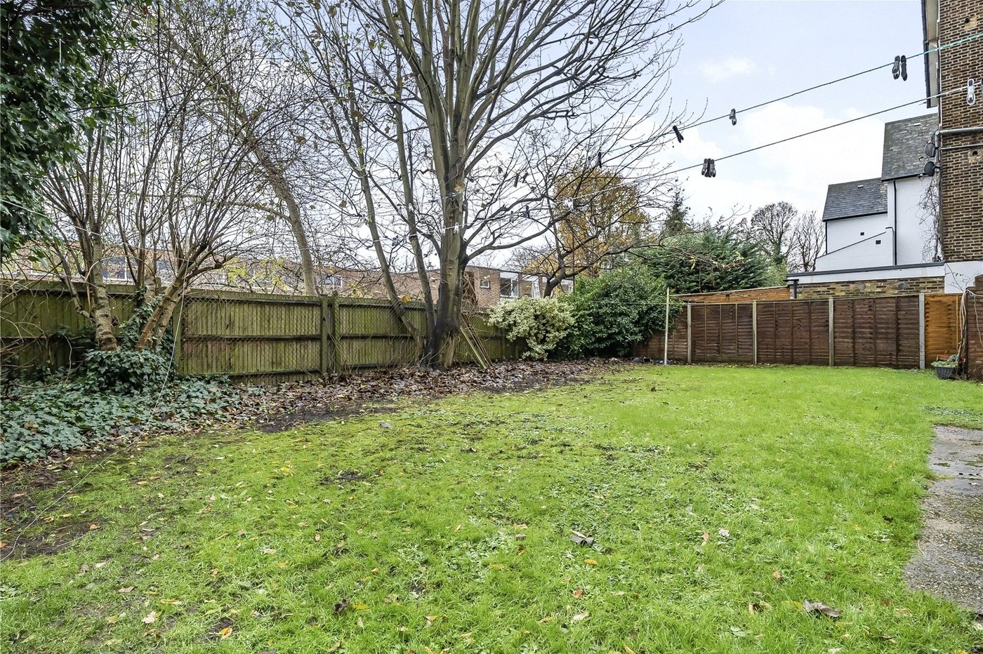 2 bedroom property for sale in Oakfield Road | Robinson Jackson